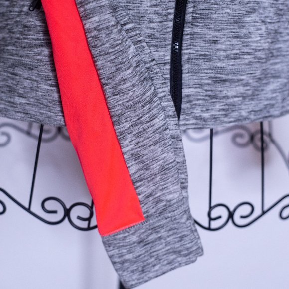 Nicki Minaj Size XLarge Hooded Style Jacket - Picture 7 of 9